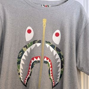 Bathing Ape Shark Tee size Large